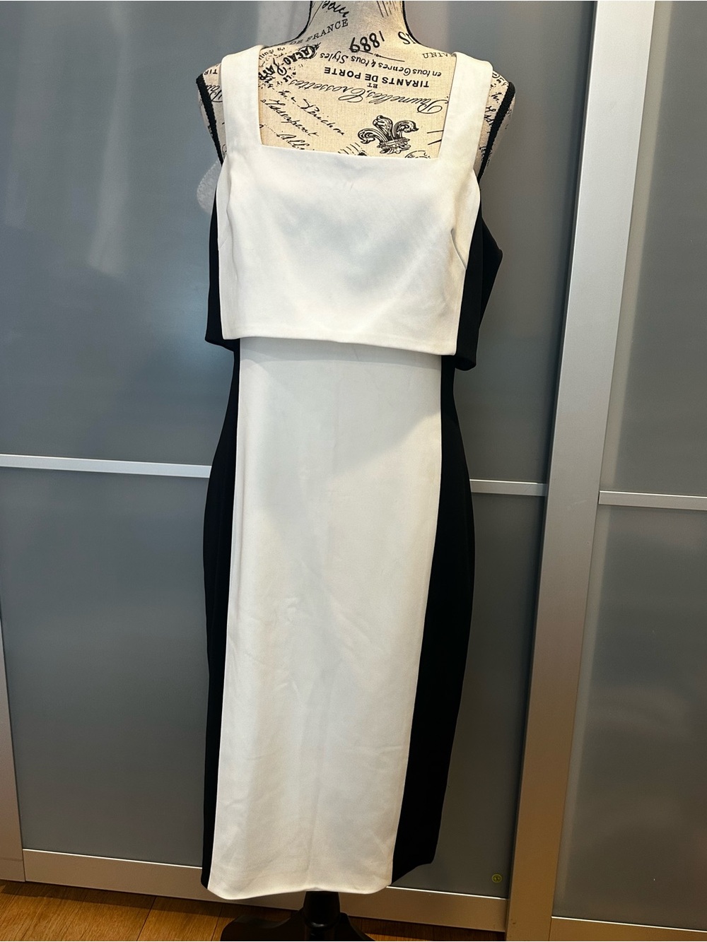 JAYGODFREY Black & White Square-Neck Midi Sheath Dress